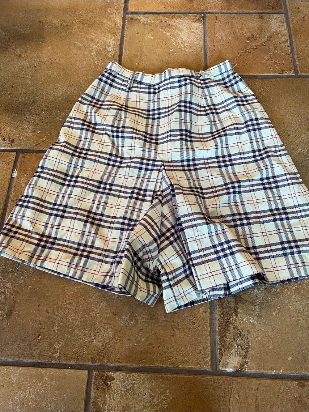 VINTAGE GLENBROOKE PLAID PLEATED SHORTS